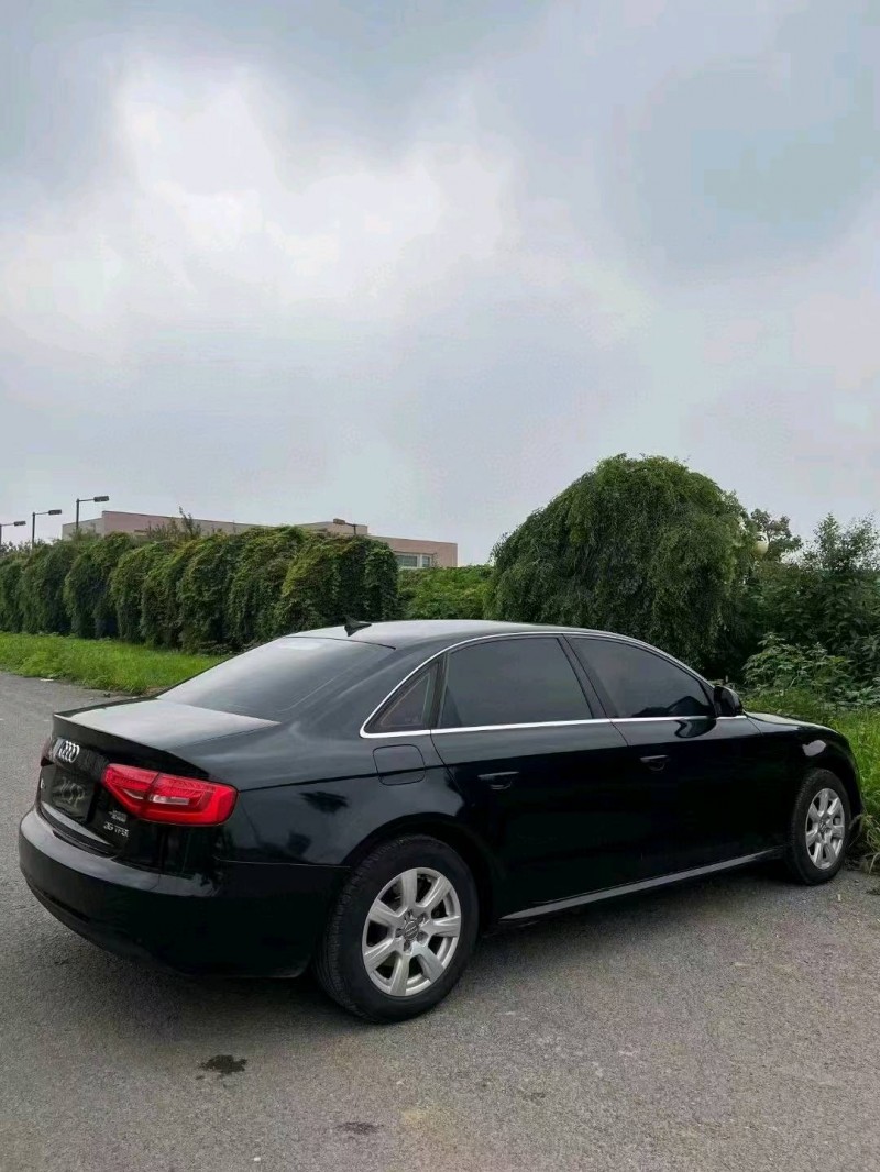 沈阳11年奥迪A4L6