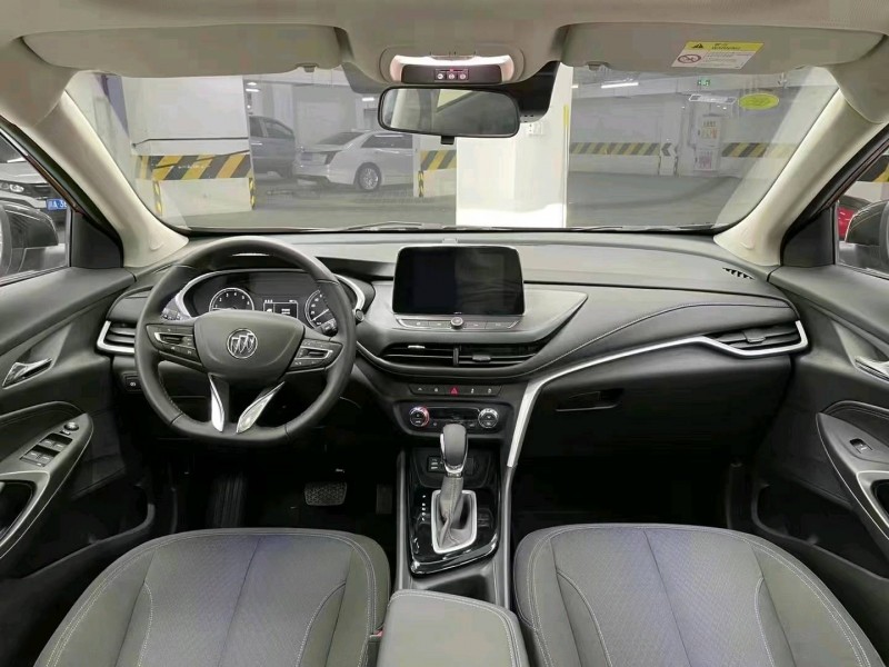 成都22年别克昂科拉9