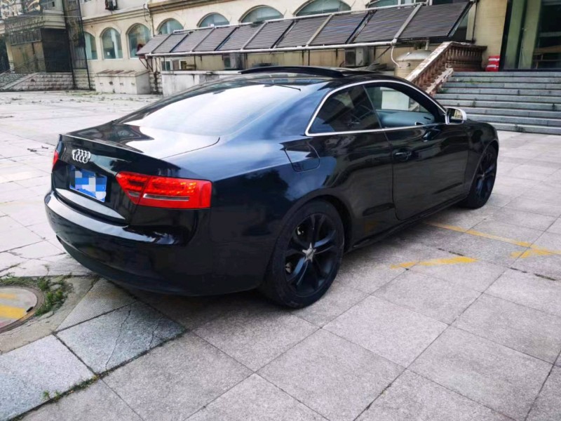 济宁11年奥迪A58