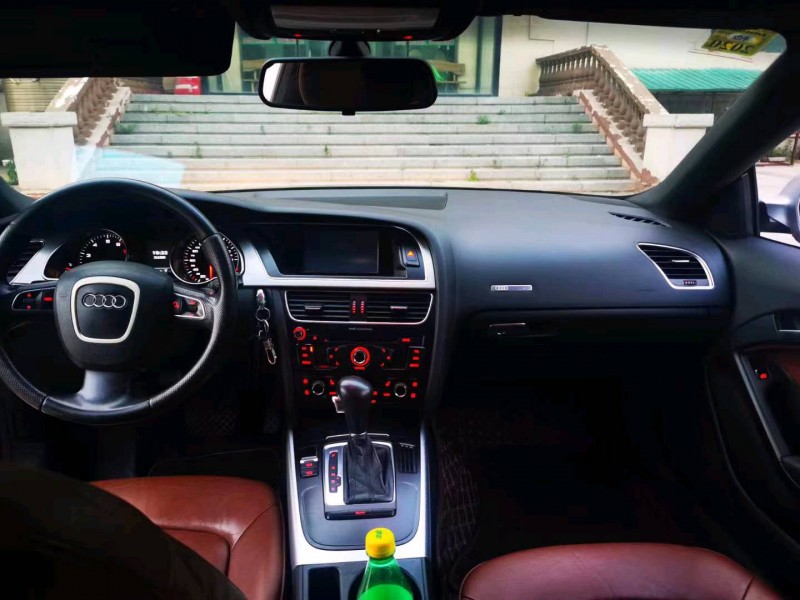 济宁11年奥迪A53