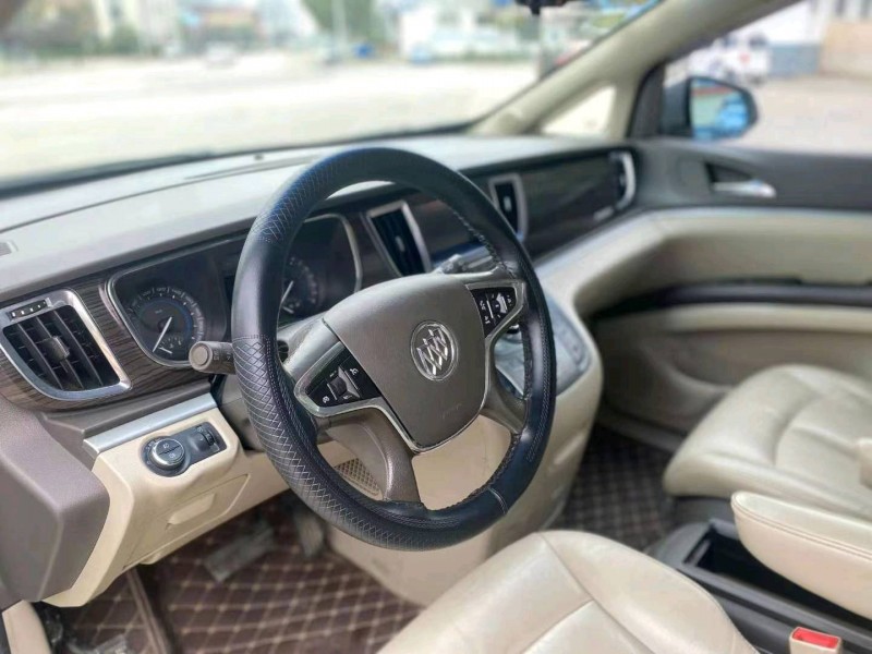 东营11年别克GL87