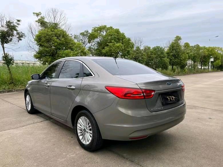 盐城17年福特福睿斯9