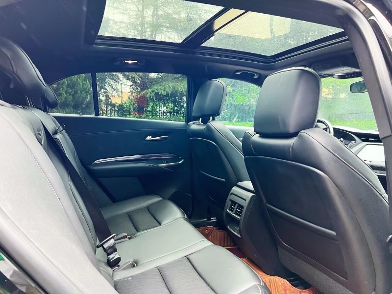 潍坊20年凯迪拉克XT47