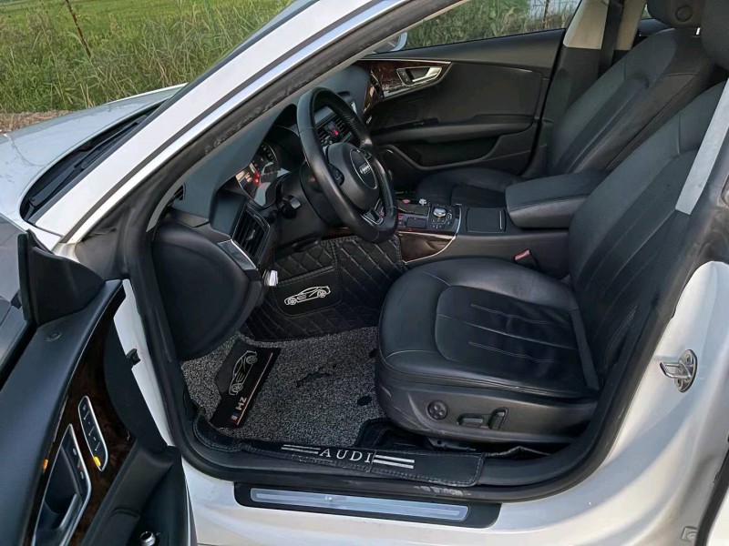 徐州13年奥迪A7L4