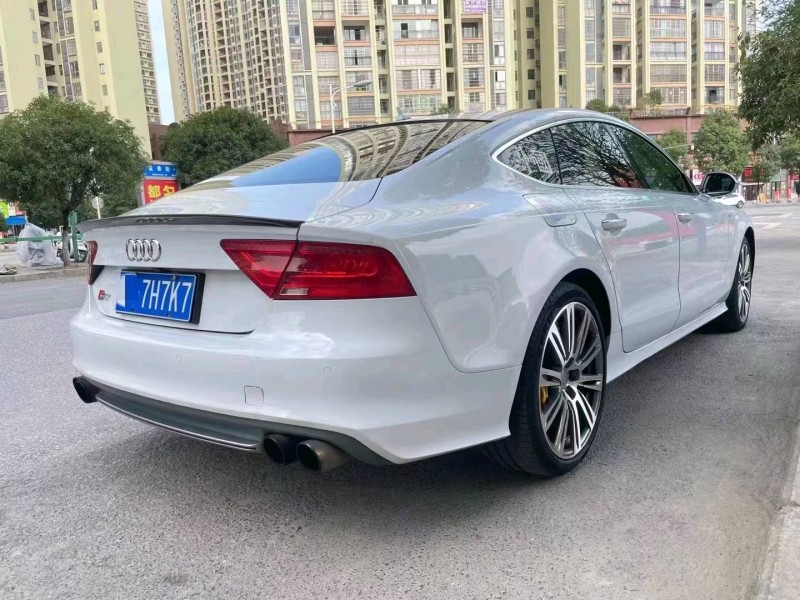 济宁15年奥迪A7L4