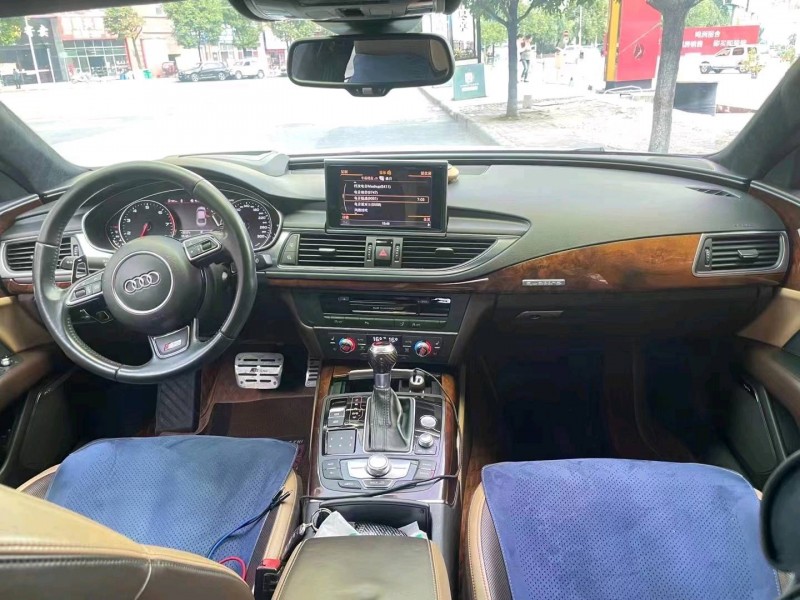 济宁15年奥迪A7L7