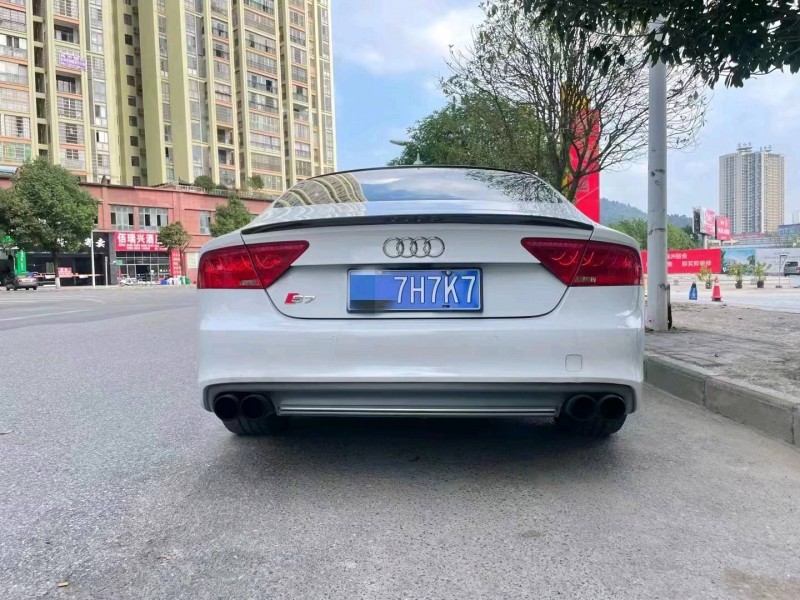 济宁15年奥迪A7L8