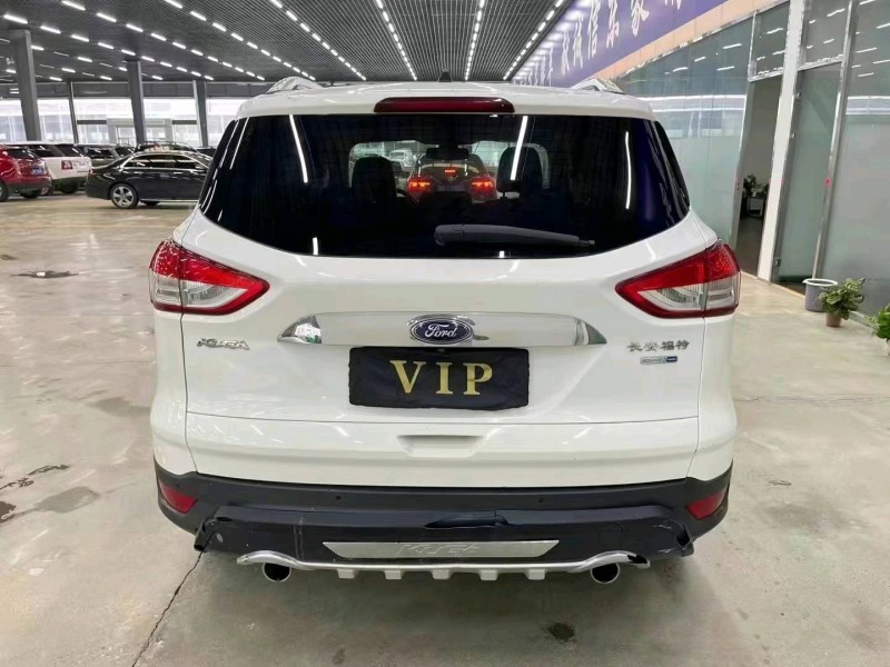 济宁13年福特翼虎9