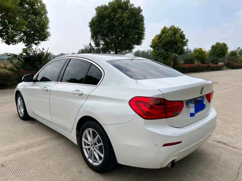 盐城17年宝马1系5