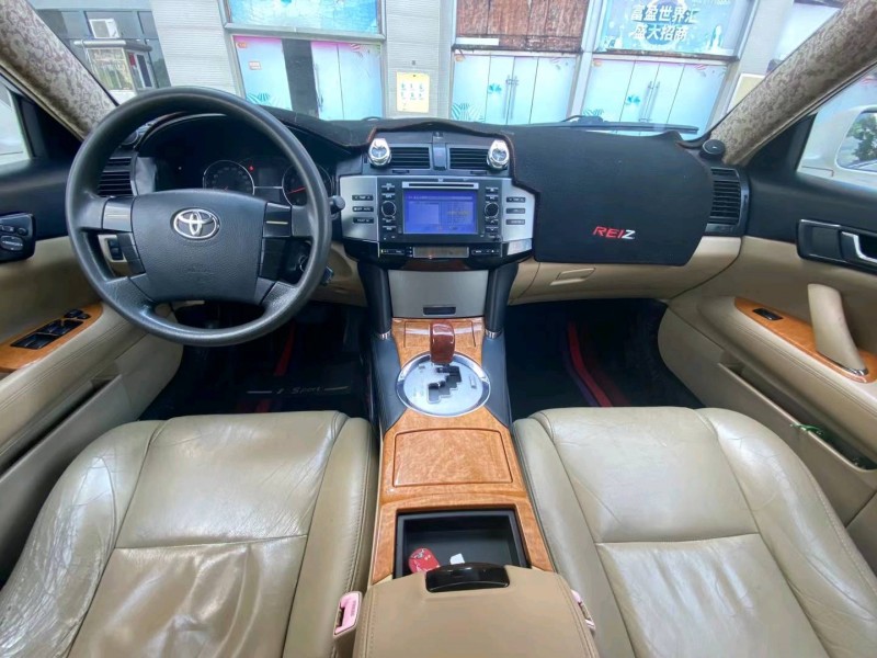 东莞06年丰田锐志8