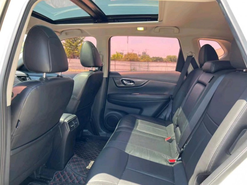 盐城18年日产奇骏5