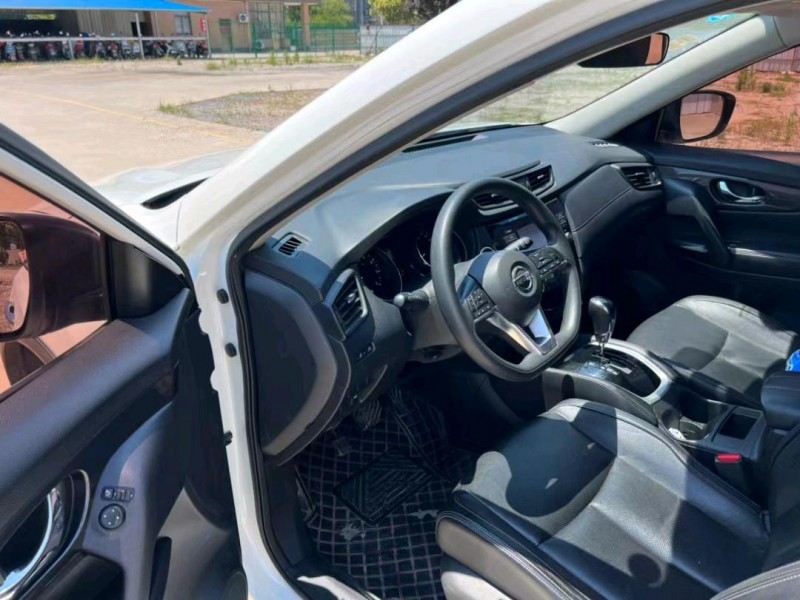 盐城18年日产奇骏4