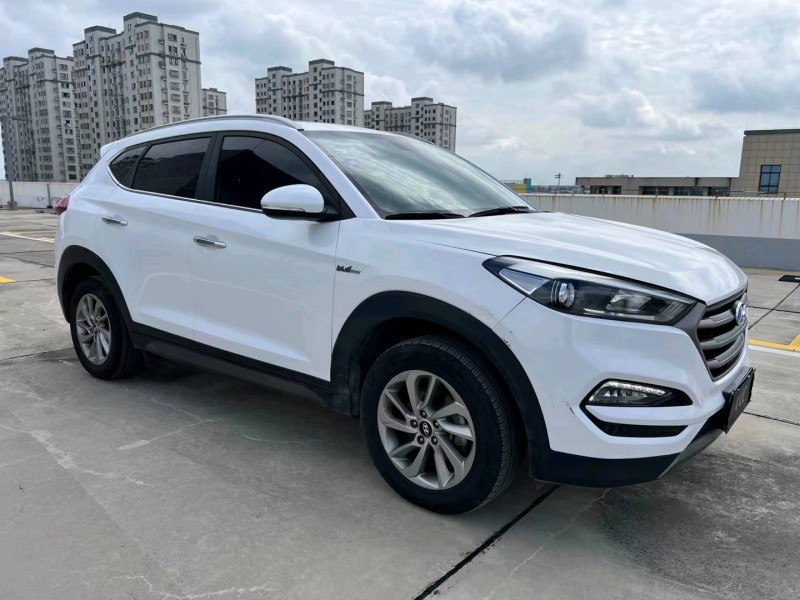 盐城17年现代途胜3