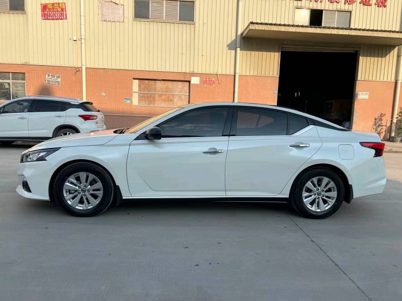 东莞20年日产天籁8