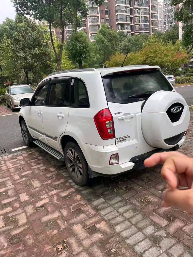 北京15年奇瑞瑞虎36