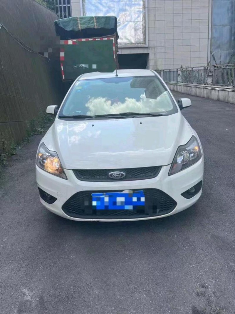 北京16年福特福克斯1