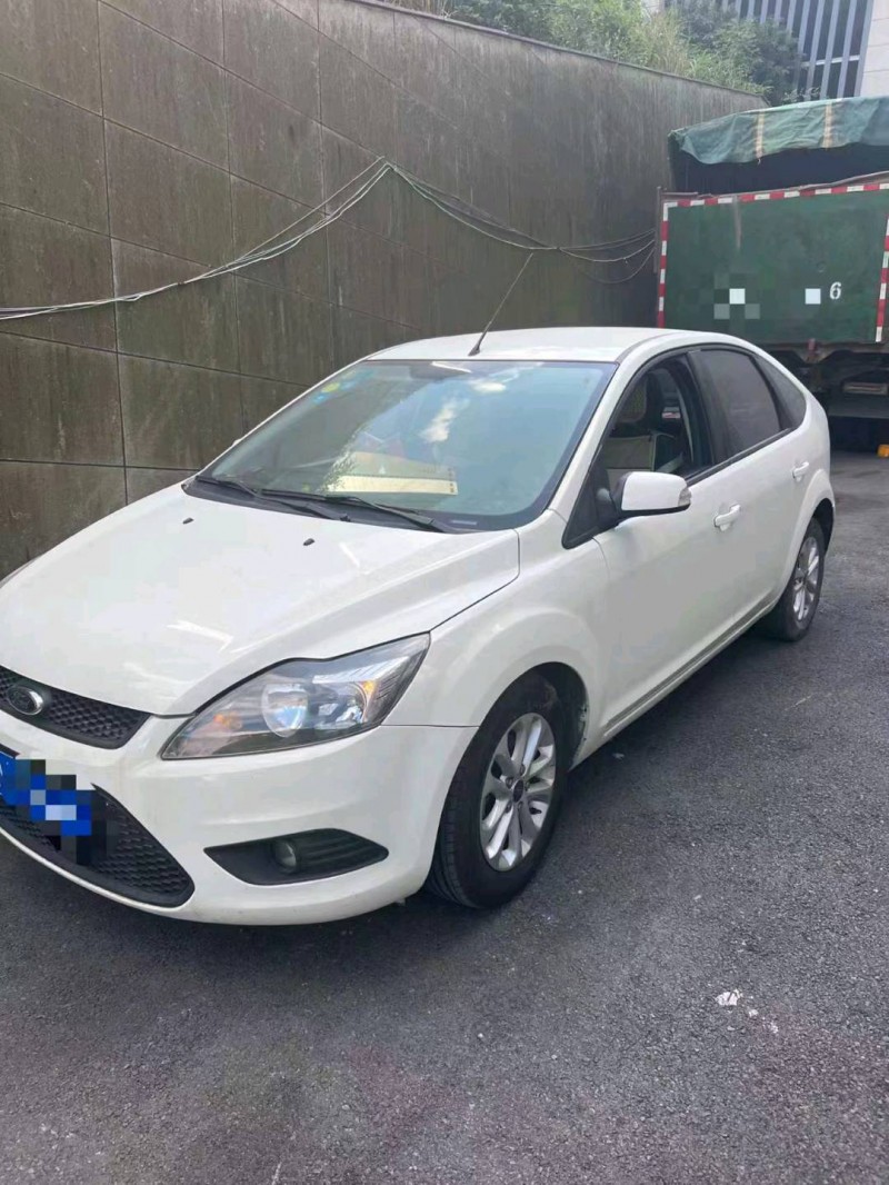 北京16年福特福克斯2