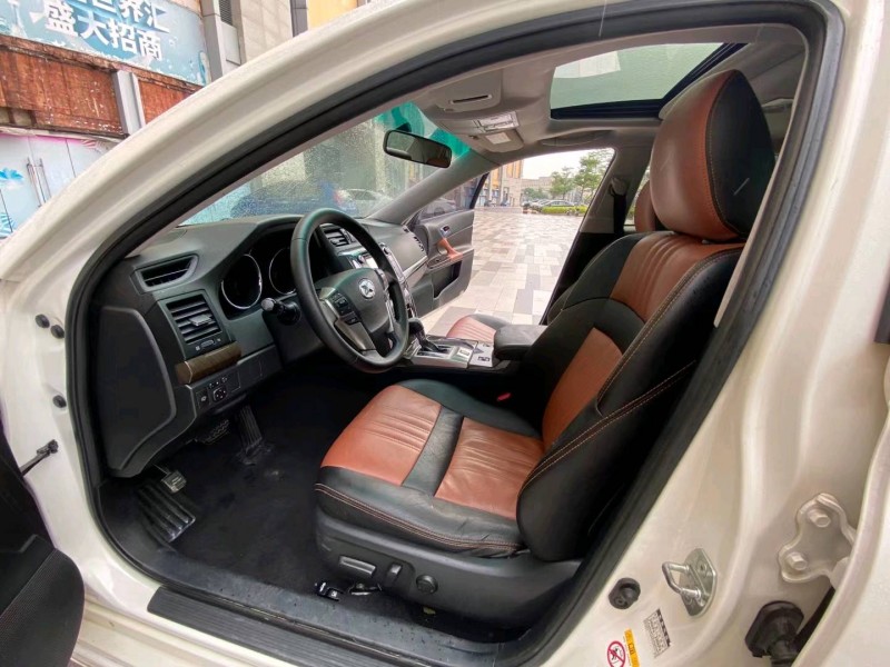 东莞14年丰田锐志6