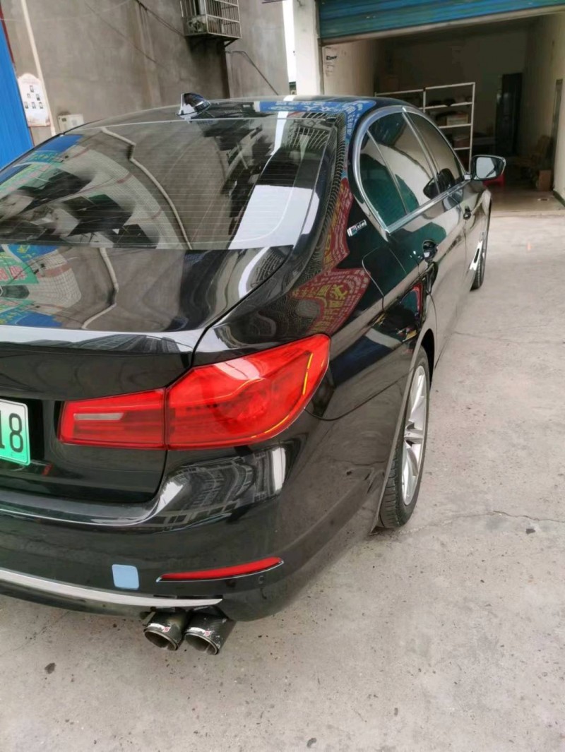 成都18年宝马5系新能源7