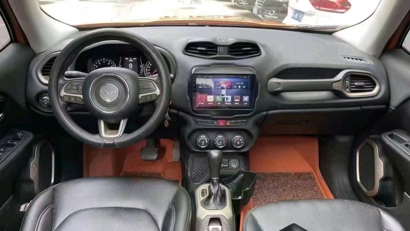 石家庄17年Jeep自由侠3