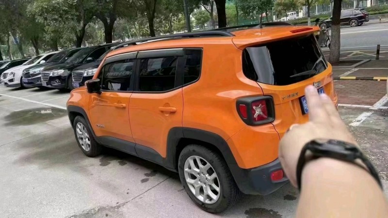 石家庄17年Jeep自由侠2