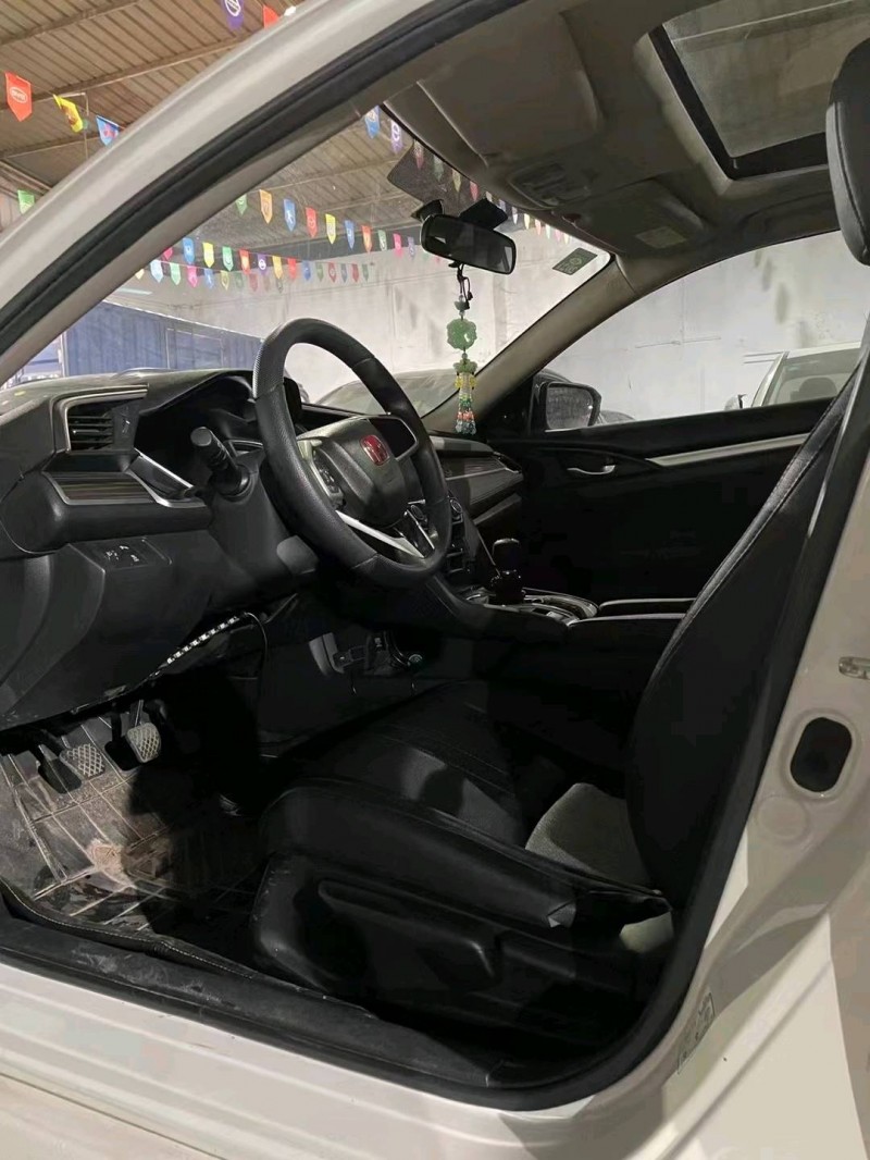 广州19年本田思域4