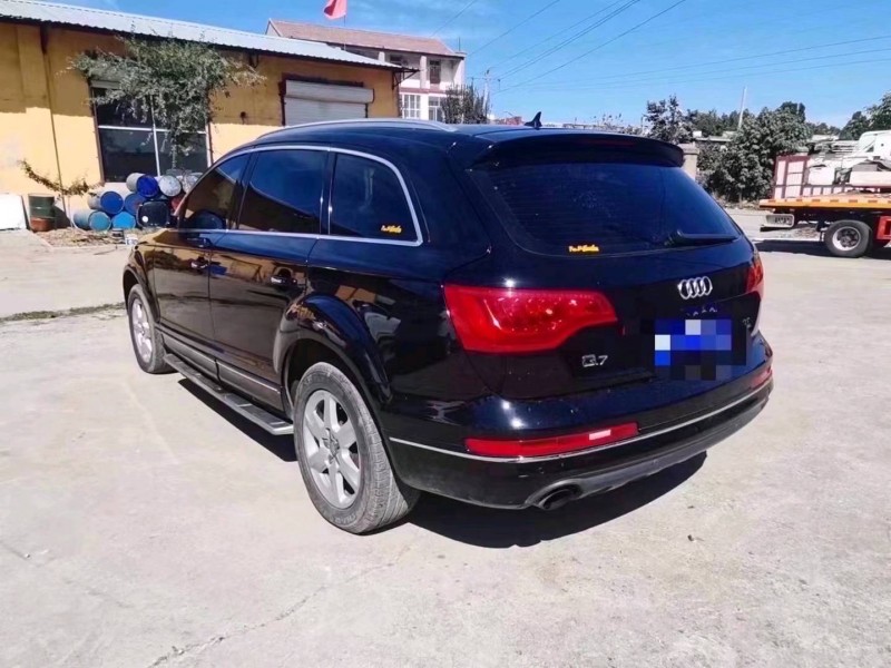 济宁12年奥迪Q77