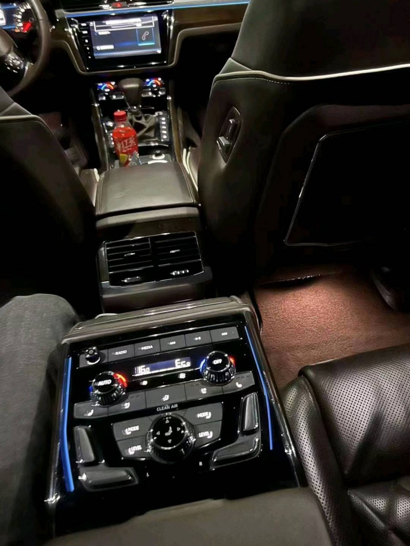 济南18年大众辉昂2