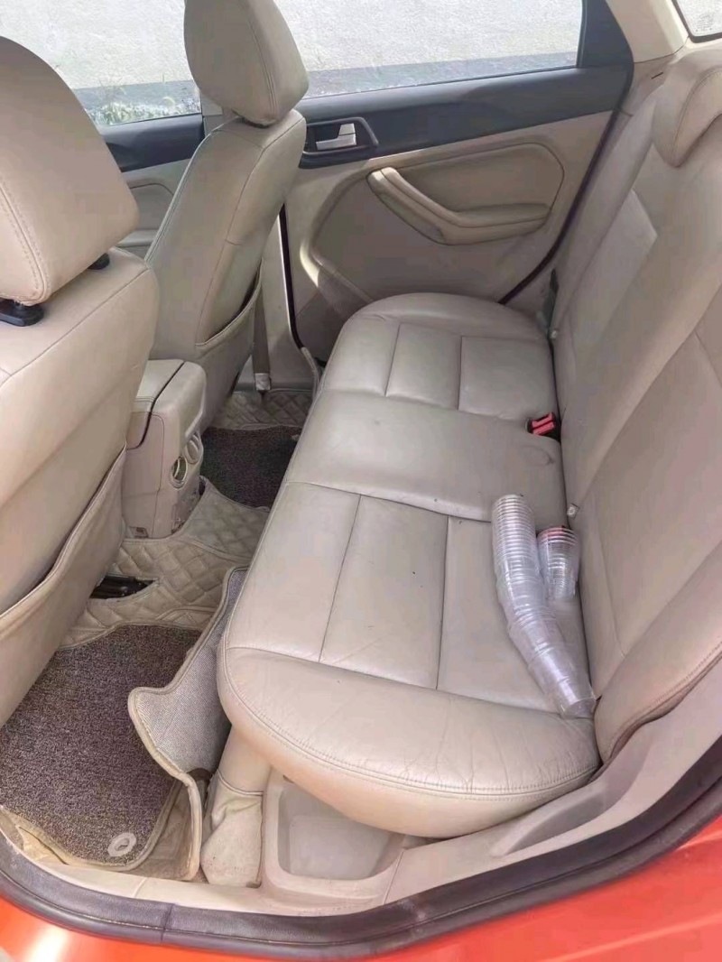 潍坊10年福特福克斯4