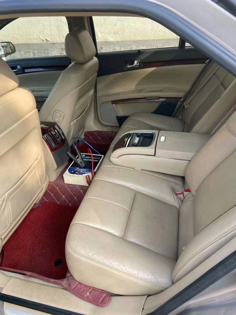 潍坊12年凯迪拉克赛威4