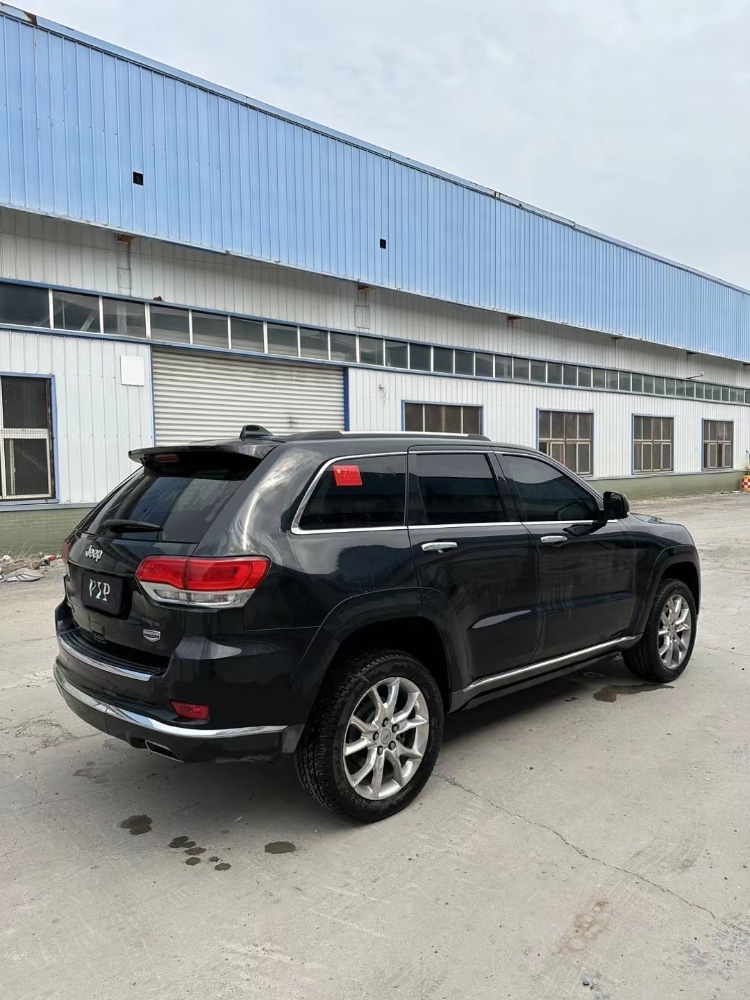 徐州16年Jeep大切諾基9