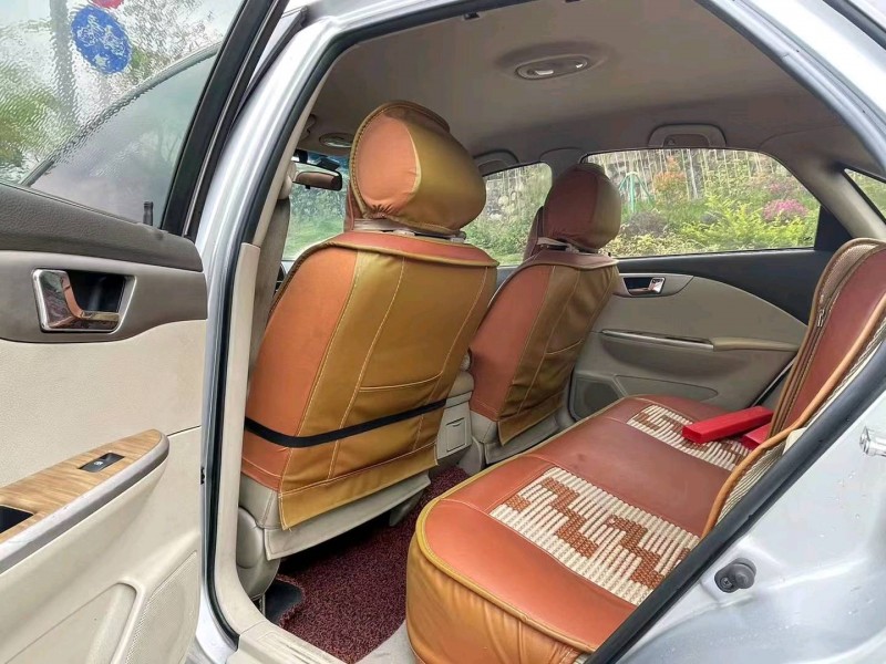 广州16年别克凯越9