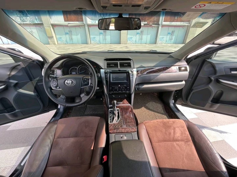 东莞17年丰田凯美瑞6