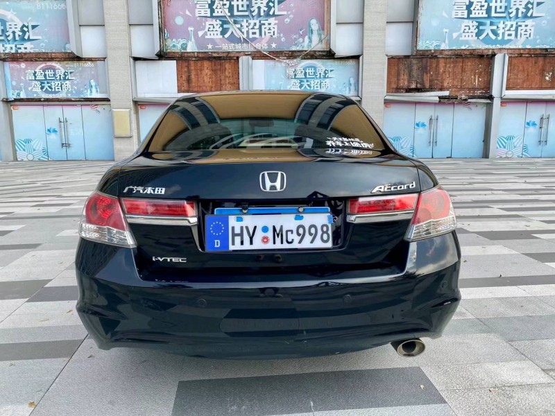 东莞12年本田雅阁5