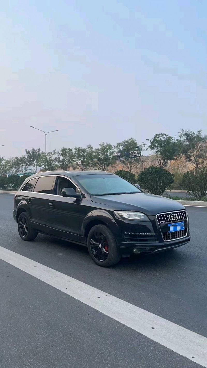 枣庄12年奥迪Q77