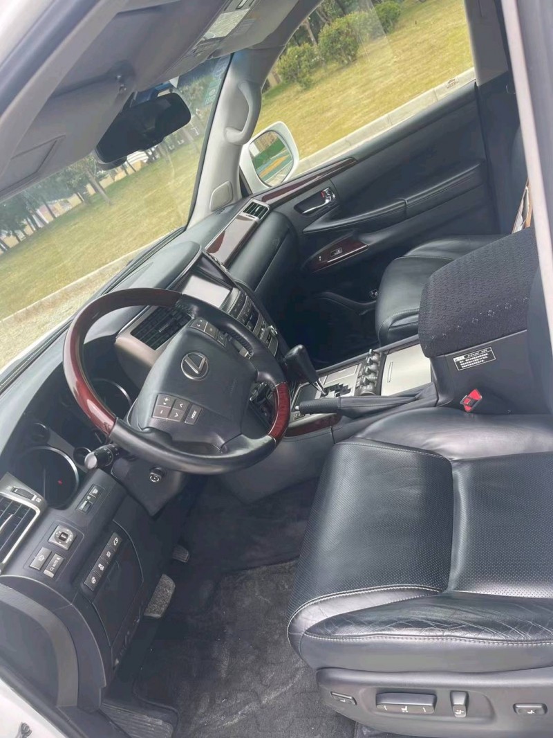 石家庄13年雷克萨斯LX4