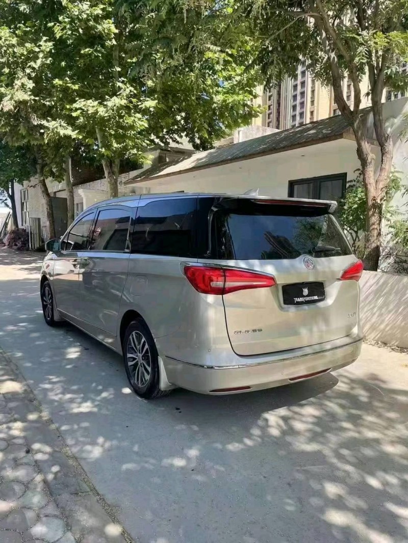 石家庄17年别克GL82