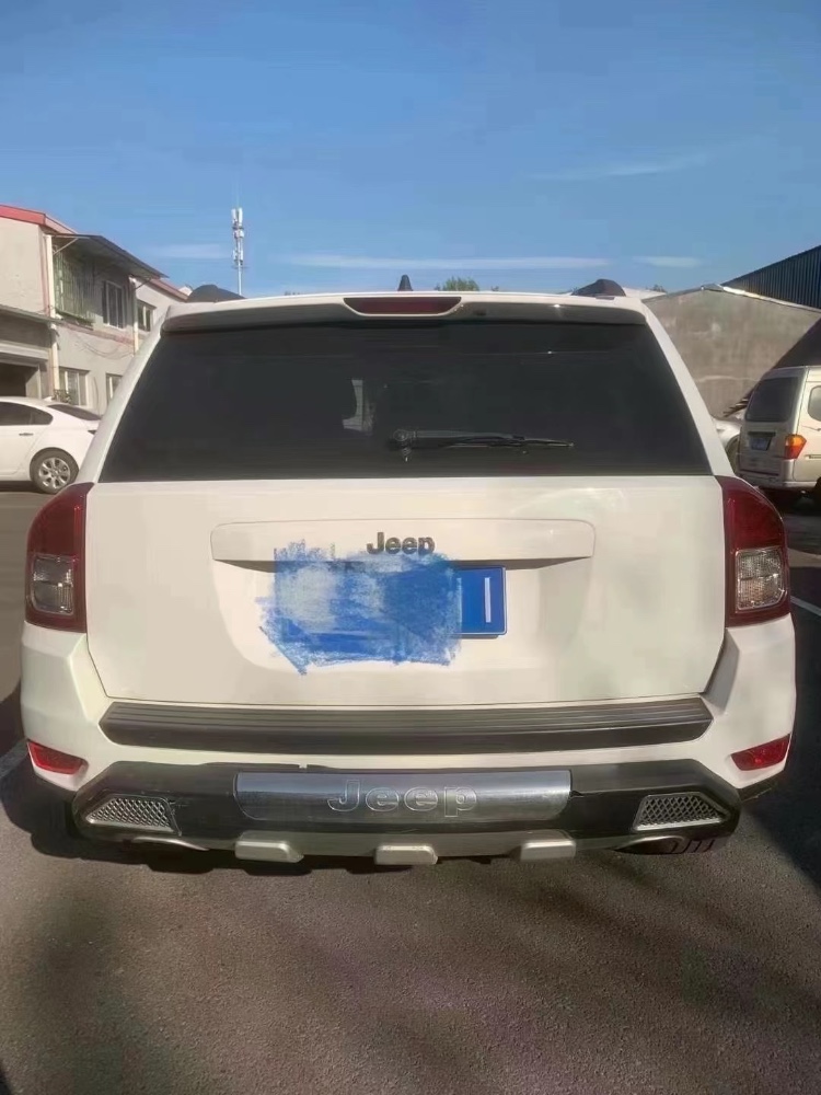 青島13年Jeep指南者5