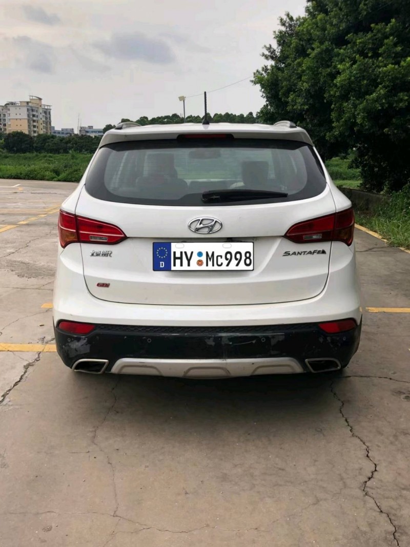 东莞13年现代新胜达5