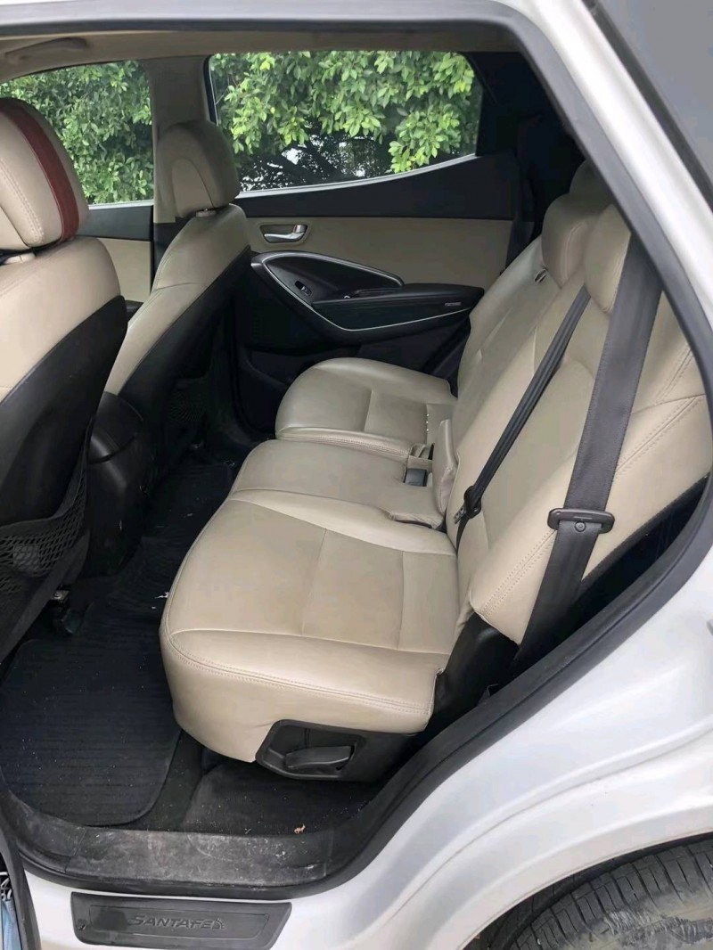 东莞13年现代新胜达9