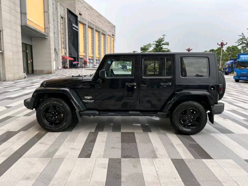 东莞11年Jeep牧马人3