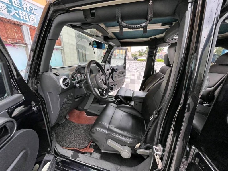 东莞11年Jeep牧马人6