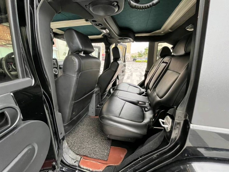 东莞11年Jeep牧马人9