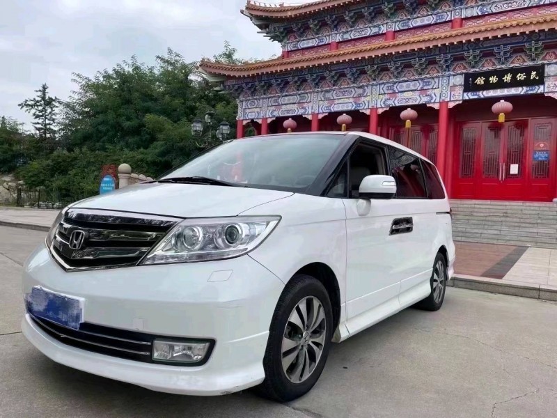 青岛15年本田艾力绅2