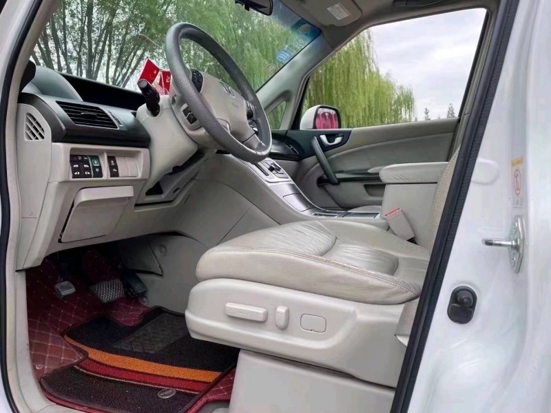 青岛15年本田艾力绅3