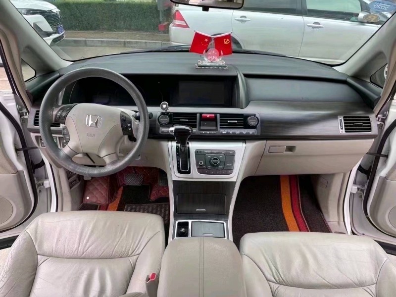 青岛15年本田艾力绅6