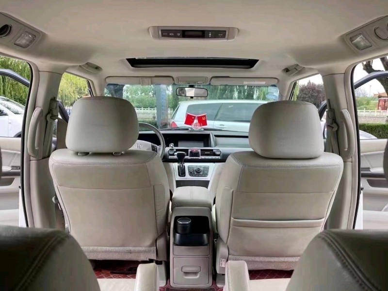 青岛15年本田艾力绅7