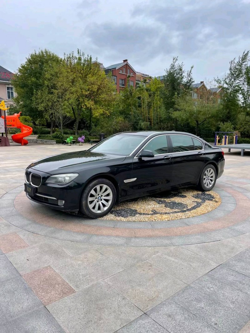 青岛12年宝马7系8