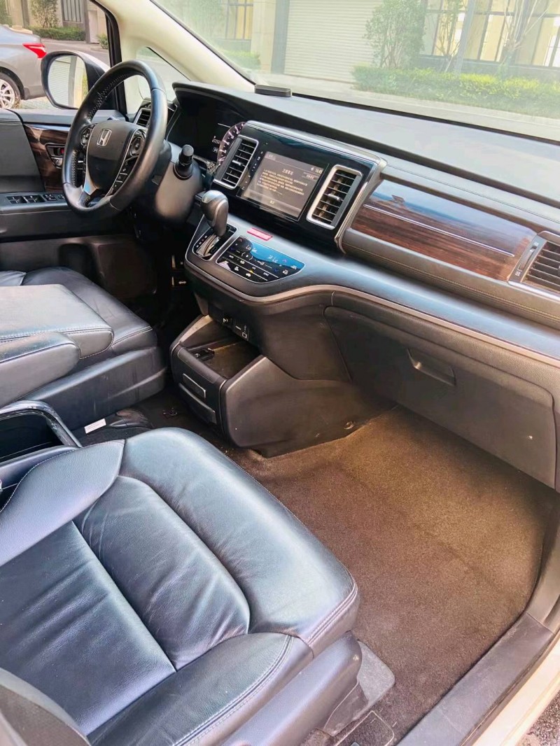 徐州18年本田艾力绅5