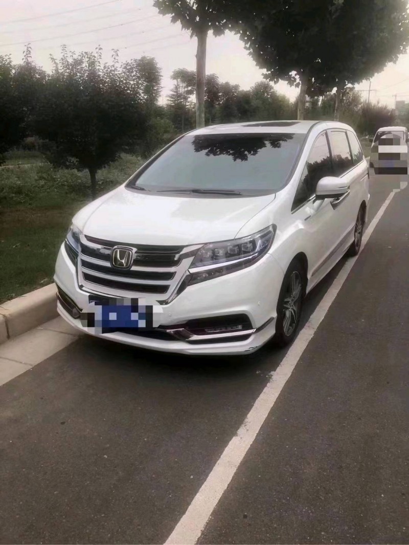 青岛21年本田艾力绅3